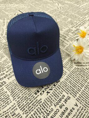 Unisex Alo Yoga District Trucker Hat Stealth 💙Navy Blue NWT🌊